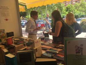 Firma en la Feria del Libro de Tres Cantos 2018 de la novela WILDE ENCADENADO