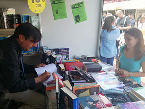 Firma de la novela Wilde Encadenado en la Feria del Libro de Valladolid. 2018