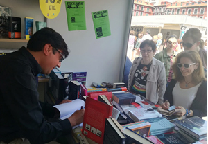 Firma de la novela Wilde Encadenado en la Feria del Libro de Valladolid. 2018